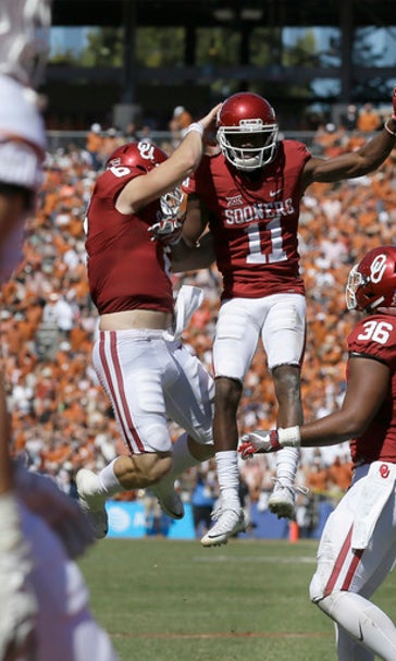 Mayfield and No. 20 Sooners hold on for 45-40 win over Texas